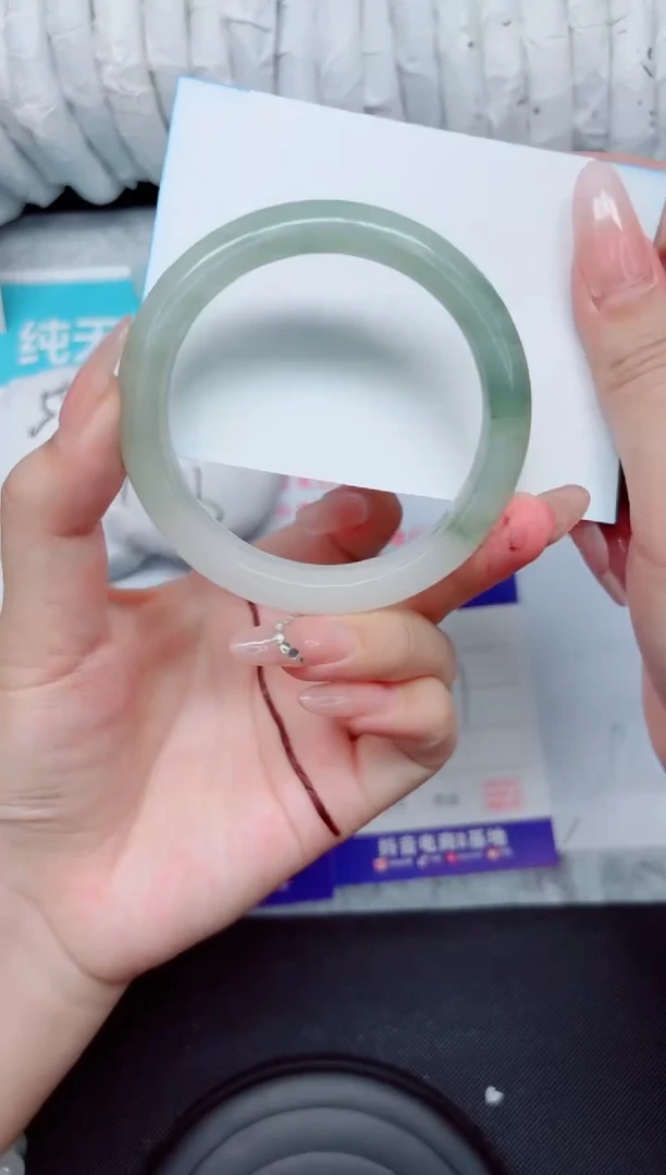 石英质玉手镯未镶嵌64-56