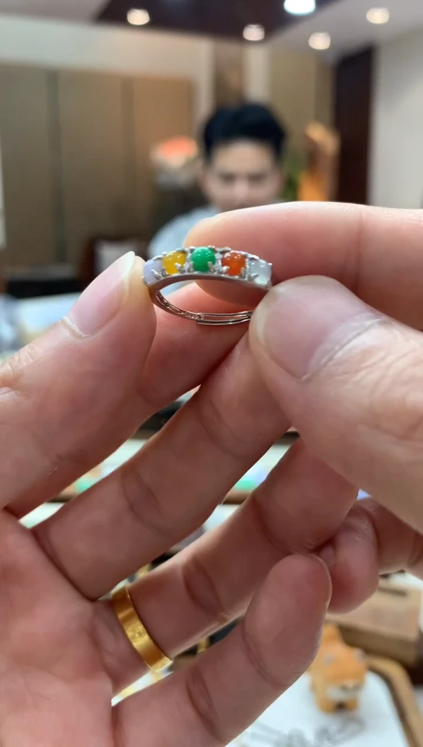 翡翠戒指未镶嵌戒指