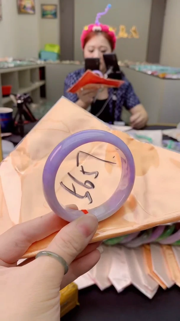 翡翠手镯未镶嵌0113707091