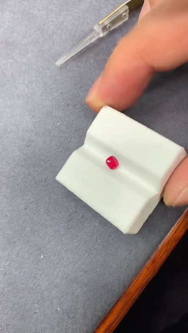 裸石尖晶石尖晶石 86