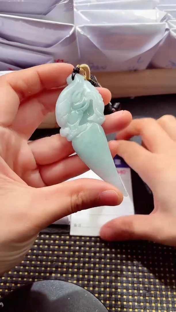 颈饰未镶嵌翡翠 000111