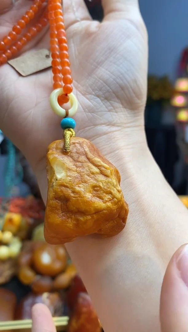未镶嵌颈饰琥珀项链