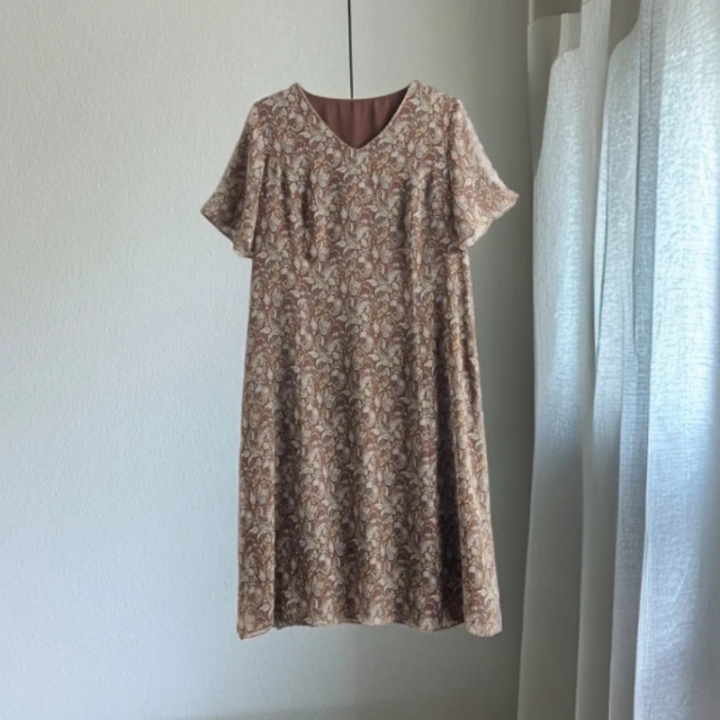 胖太太大码女装夏季新款荷叶袖V领碎花腰果花连衣裙324216741