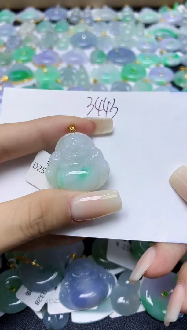 翡翠18K金镶嵌颈饰天然缅甸翡翠A货