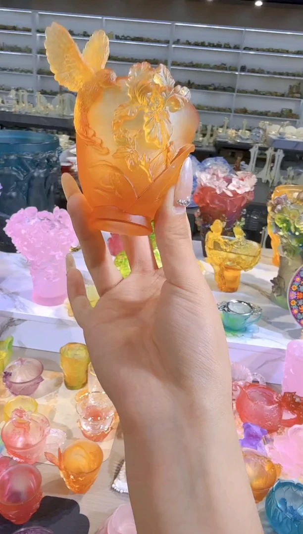 摆件娜娜中古瓷器如图所示8631