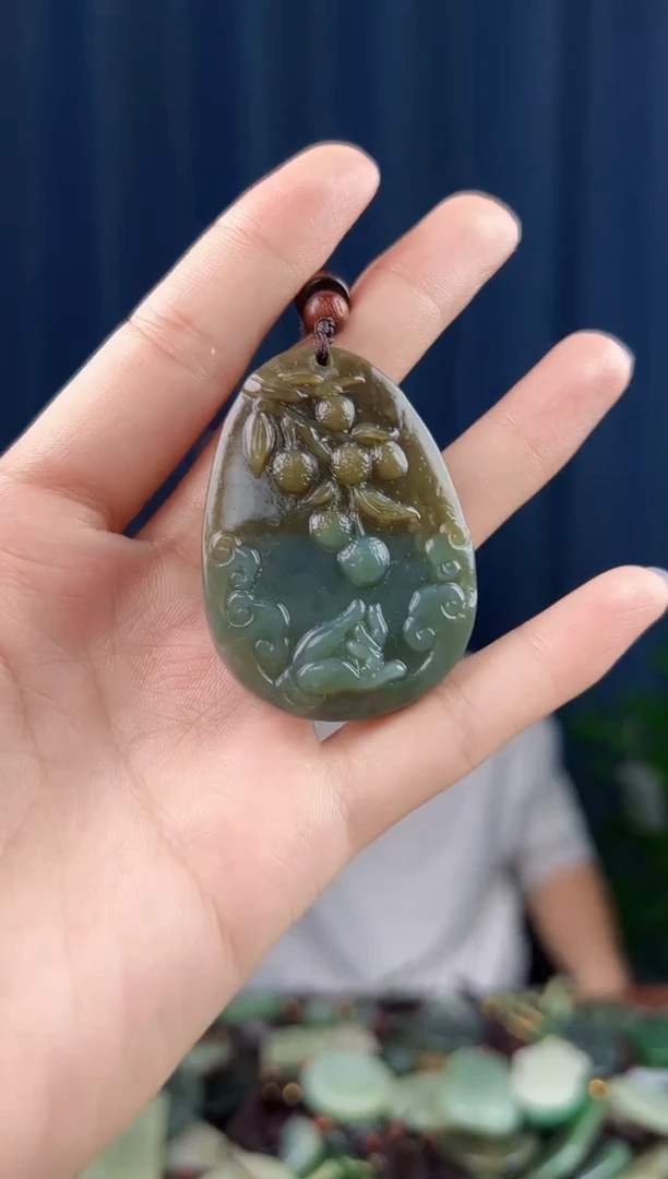 颈饰未镶嵌和田玉拍一发一，多样性发货