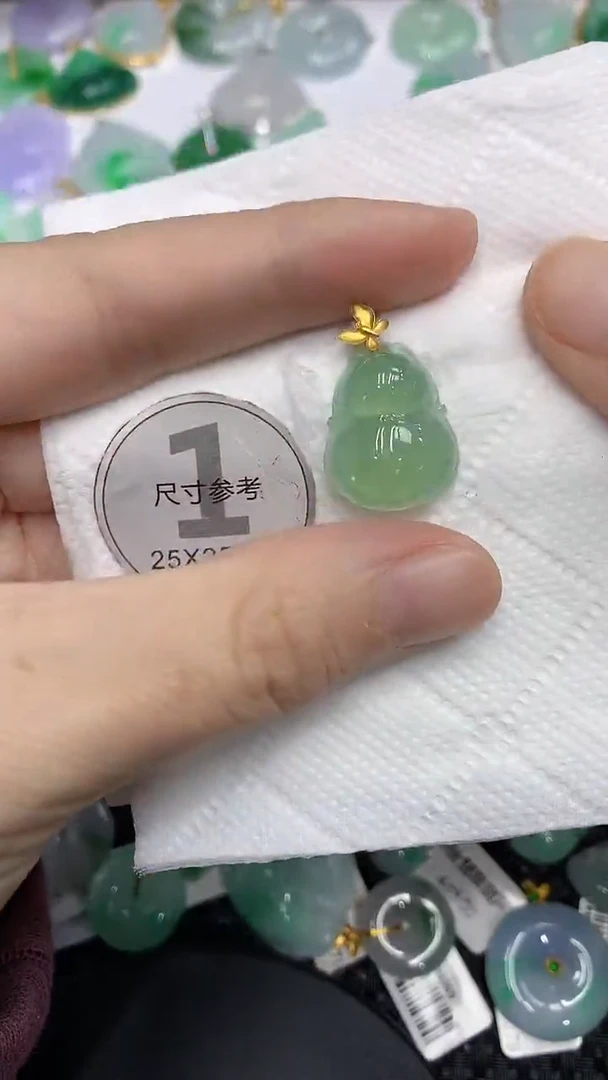 颈饰18K金镶嵌翡翠a货支持复检百元以上9元证书费自理