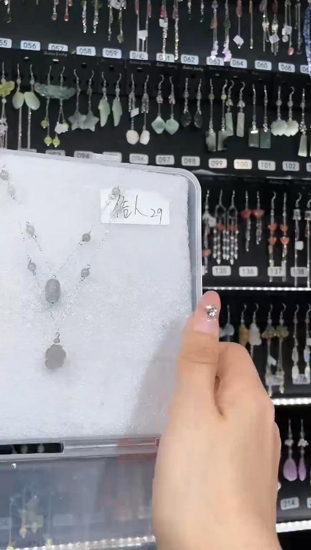 【闪购商品】紫晶耳饰银S925镶嵌俗