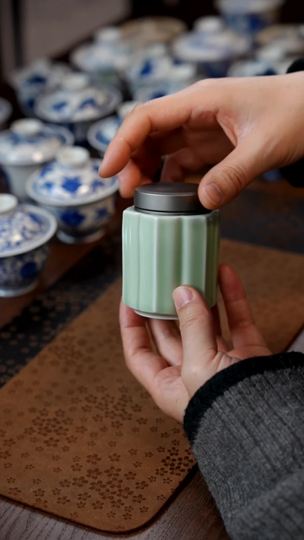 【闪购商品】茶叶罐111111111111