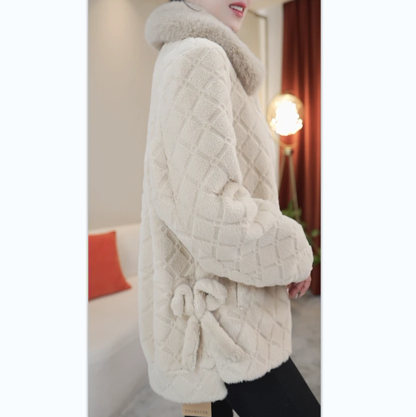 重磅推出：2025年新款外套显瘦时尚显高女外套皮毛一体大衣毛领