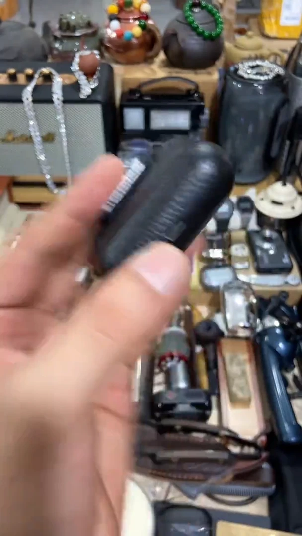 瓷片闪购商品  如图所示