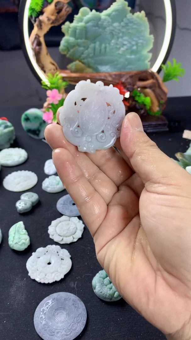 翡翠未镶嵌吊坠(不含链)翡翠