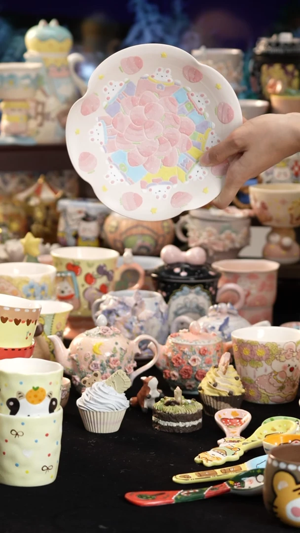 摆件陶景德镇釉下彩手绘设计师款陶瓷微瑕