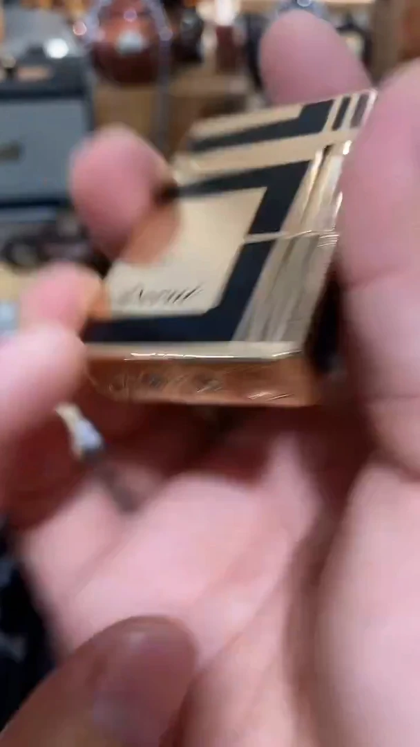 瓷片闪购商品   如图所示