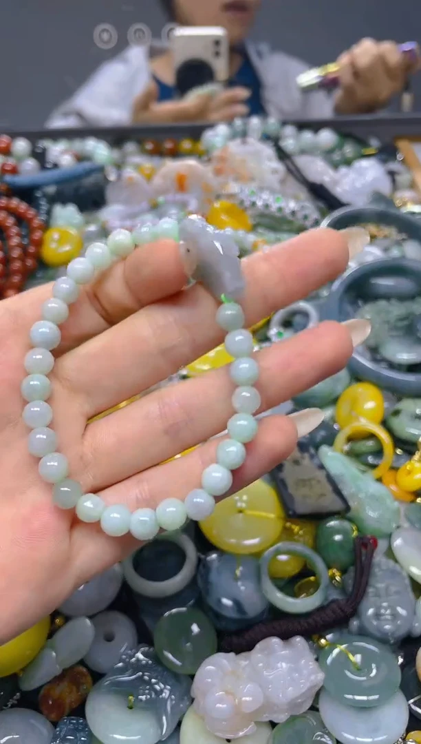 颈饰未镶嵌翡翠5MM/ L /翡翠A货，一件也是批发价