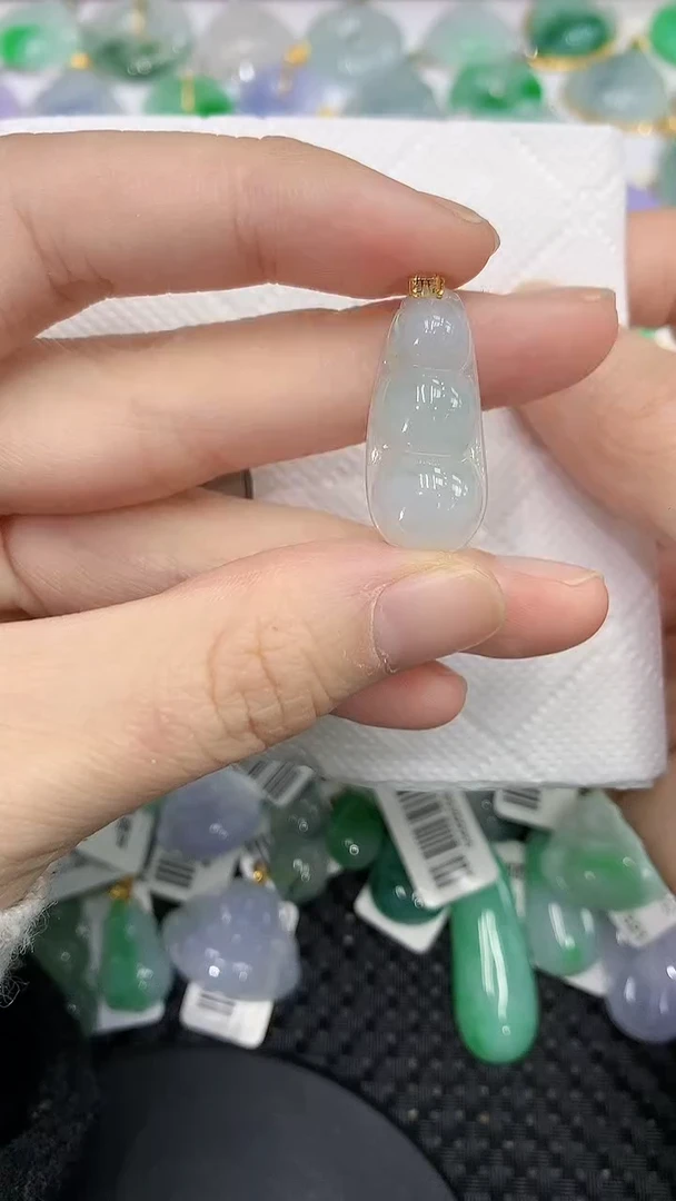 颈饰18K金镶嵌翡翠a货百元以下同包裹多件发出的只收取一单运费