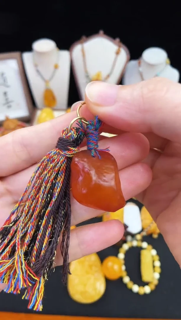 琥珀未镶嵌珠宝奇石柒月
