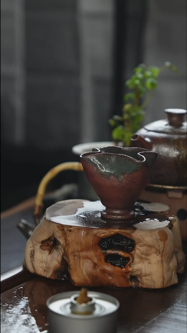 紫砂全手工葵口斗笠杯