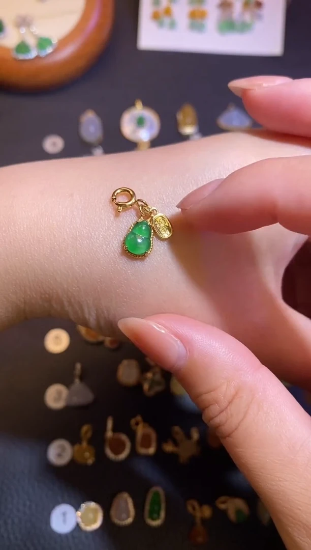 颈饰银S925镶嵌翡翠a货翡翠