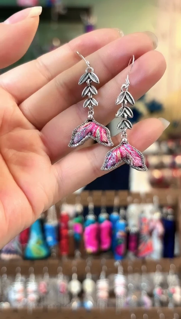 彩云南阁非遗老绣饰品163