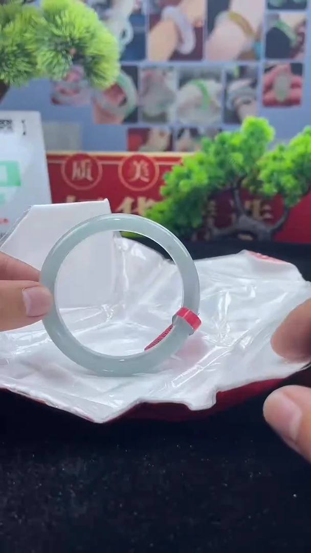 【闪购商品】翡翠手镯未镶嵌手镯7