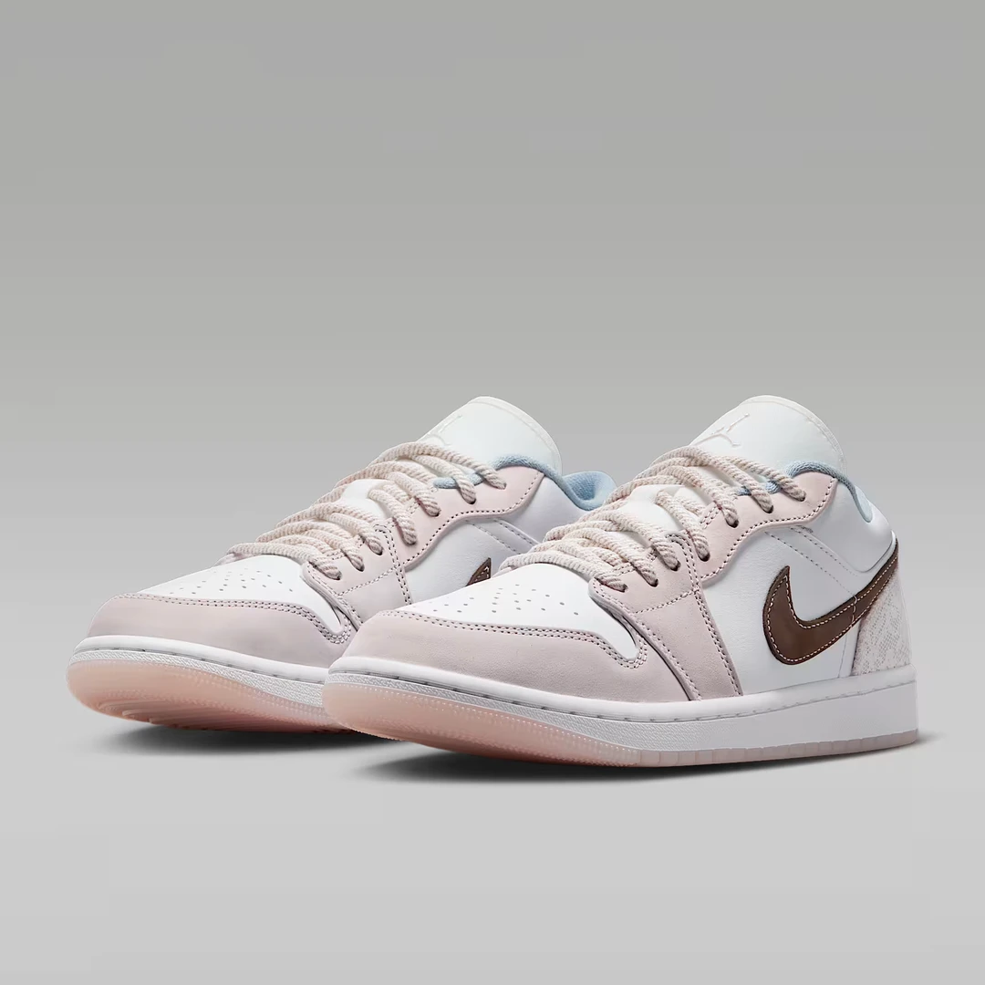 NIKE/耐克【东方广场专属】 AJ1低帮男女运动鞋IB8859-101
