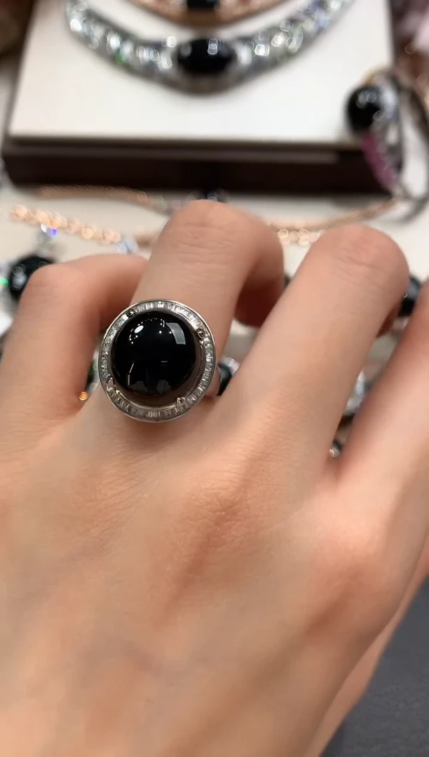 18K金镶嵌戒指翡翠q86