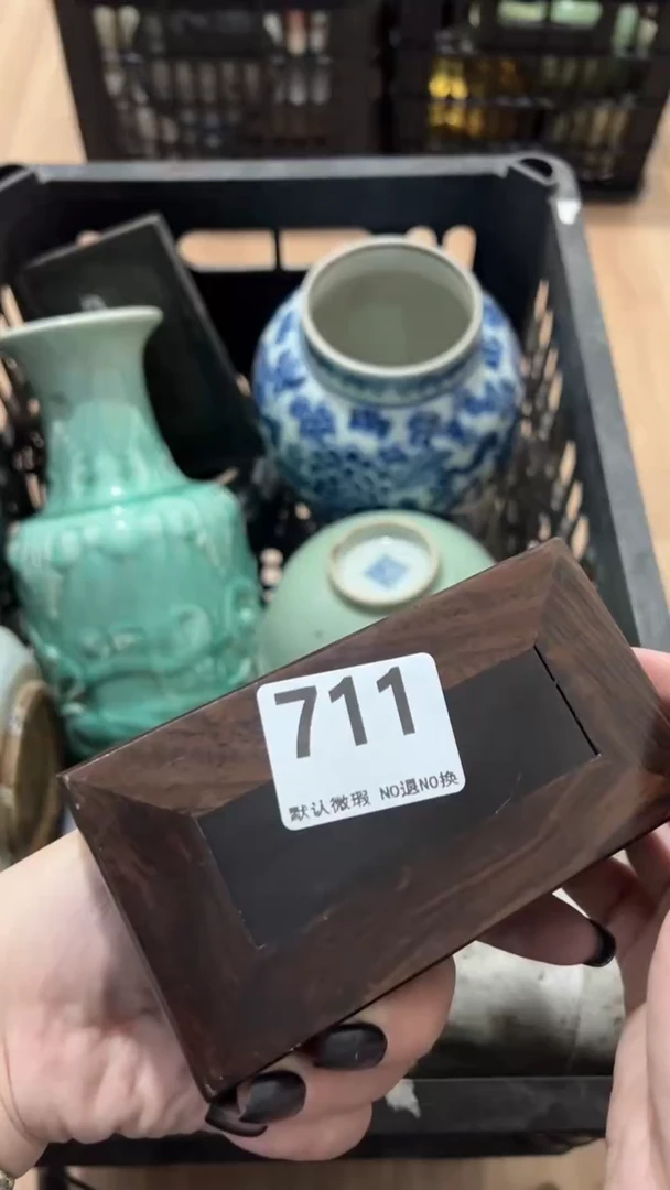 陶瓷红*工艺品00000711