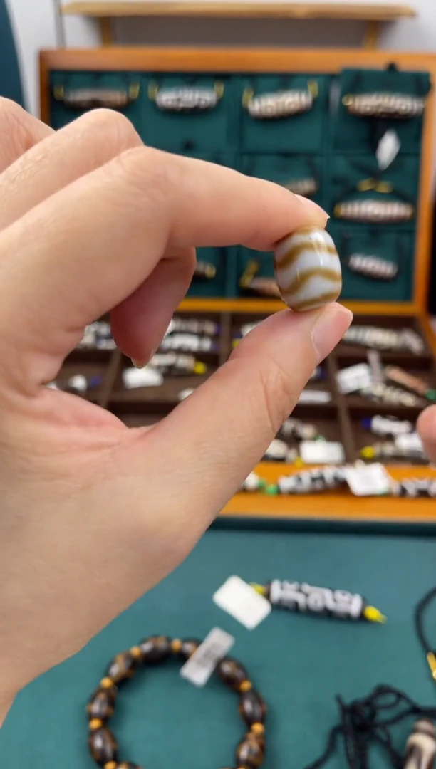 玛瑙/玉髓（覆膜）颈饰未镶嵌18.(微瑕随机发货)