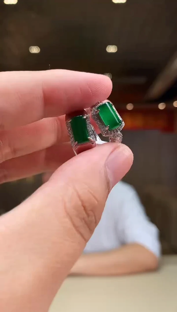 【闪购商品】翡翠戒指未镶嵌多样性发货（只发一件) *d8