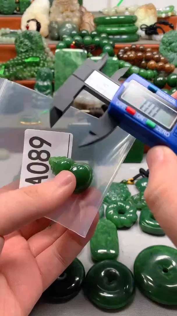 未镶嵌和田玉珠宝半成品1