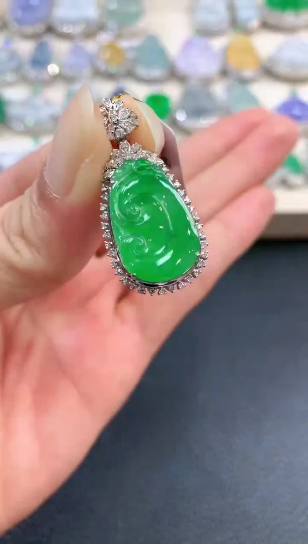 【闪购商品】翡翠吊坠(不含链)18K金镶嵌n43