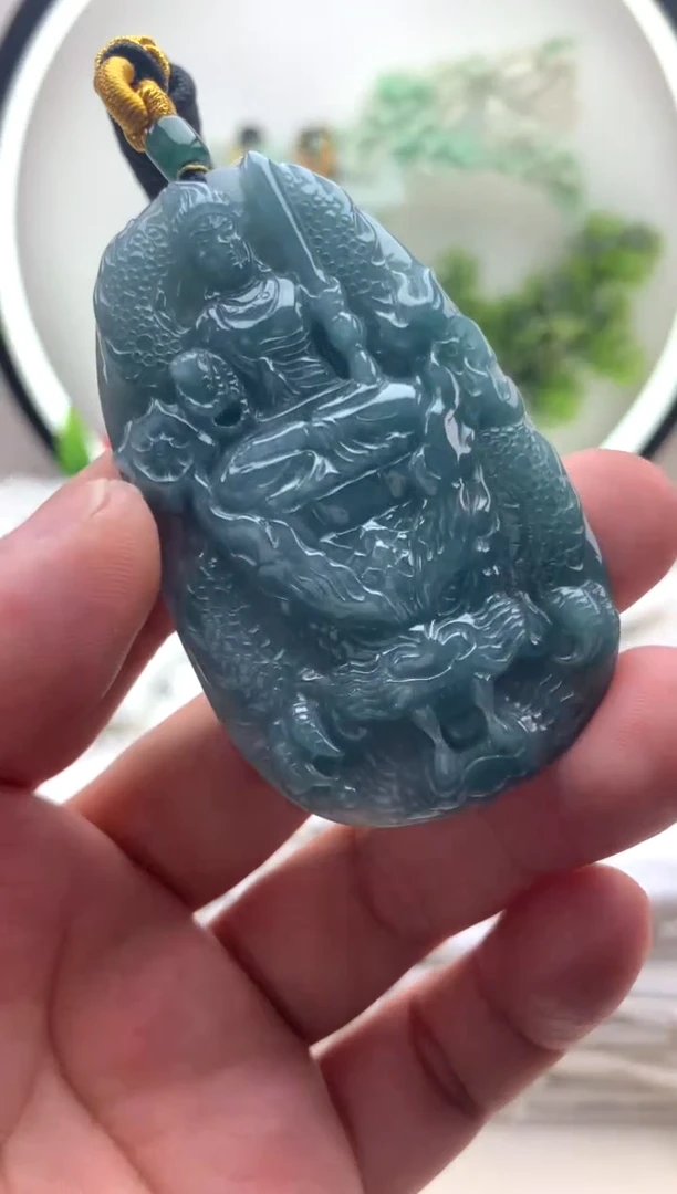 颈饰未镶嵌翡翠不动明王
