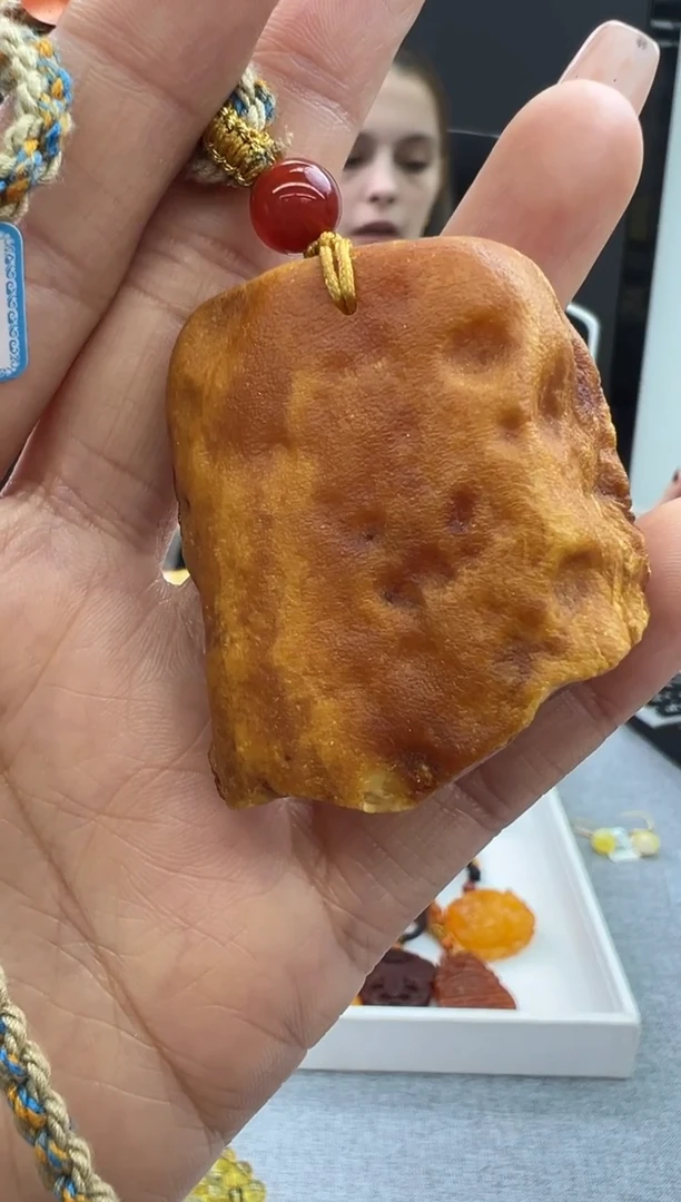 【闪购商品】琥珀颈饰未镶嵌887秒拍号