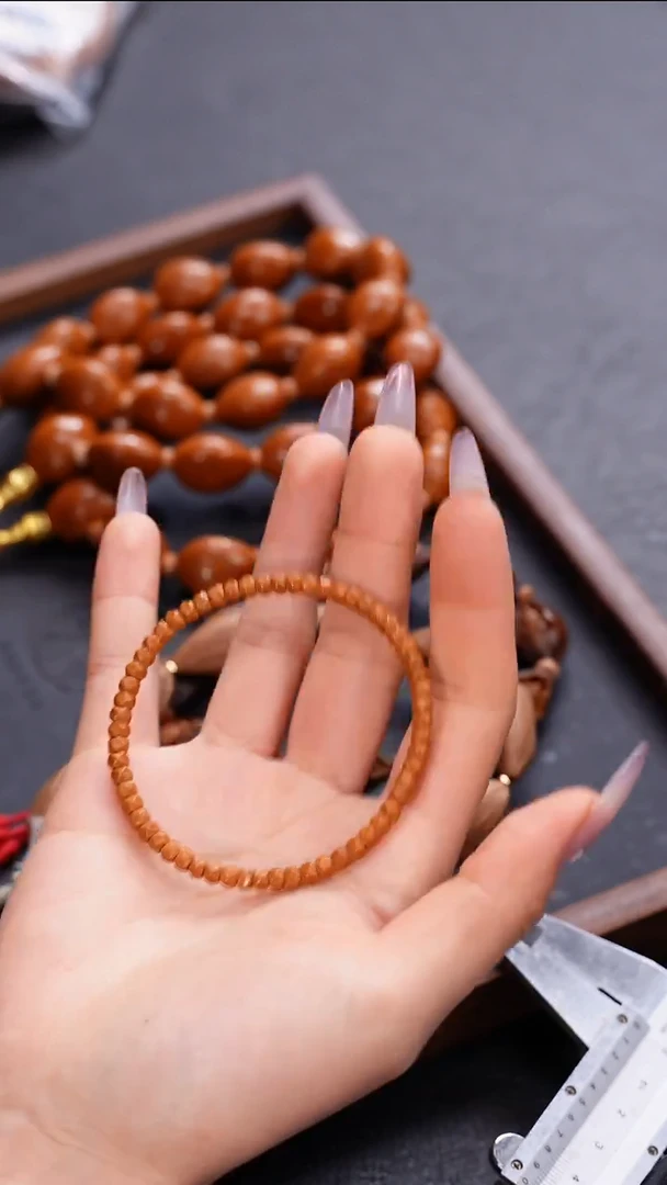 吊坠橄榄核核尖0.48