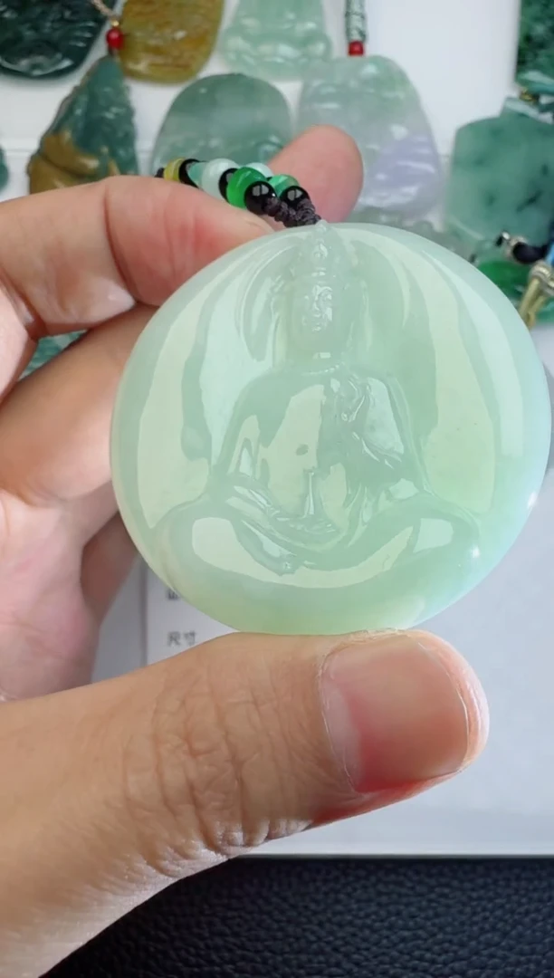 【闪购商品】翡翠颈饰未镶嵌1111111111