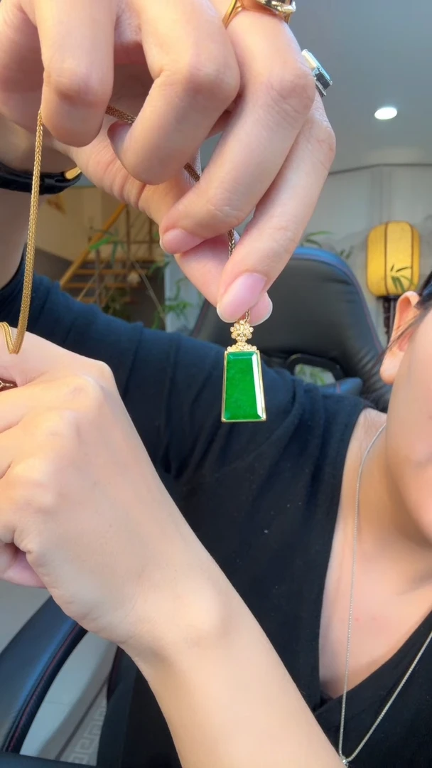 吊坠(不含链)18K金镶嵌翡翠天然缅甸A货翡翠18K吊坠