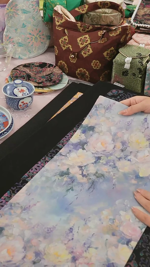 欢迎新进直播间的姐姐们，小关小注意点一点