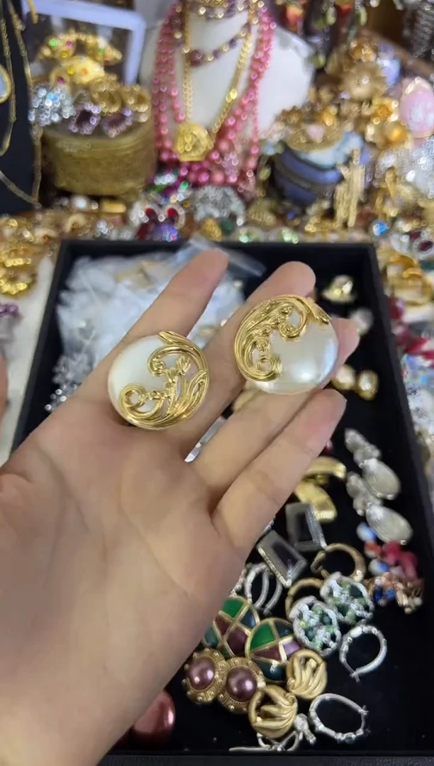 合金无铜合金中古饰品都有瑕疵请看好成色尺寸在拍！