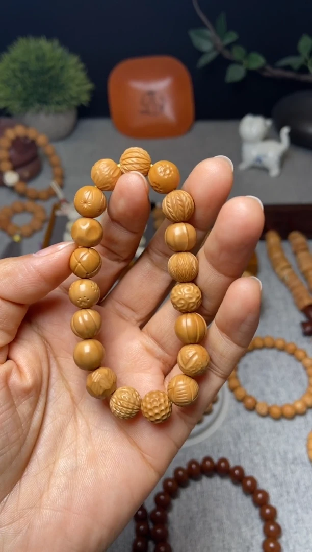 【闪购商品】猴头核桃吊坠多宝单圈10.3左右瑕