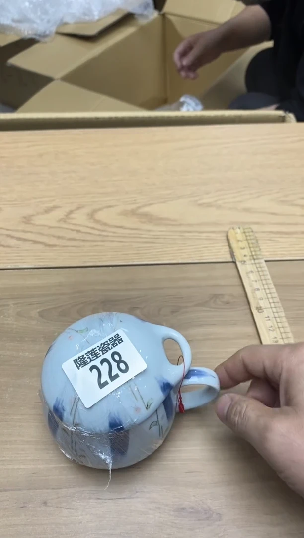 瓷片A***开隆莲瓷器欢迎大家