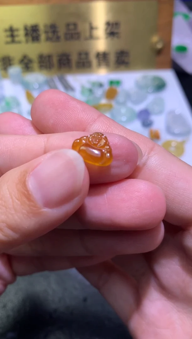 未镶嵌定制翡翠毛货