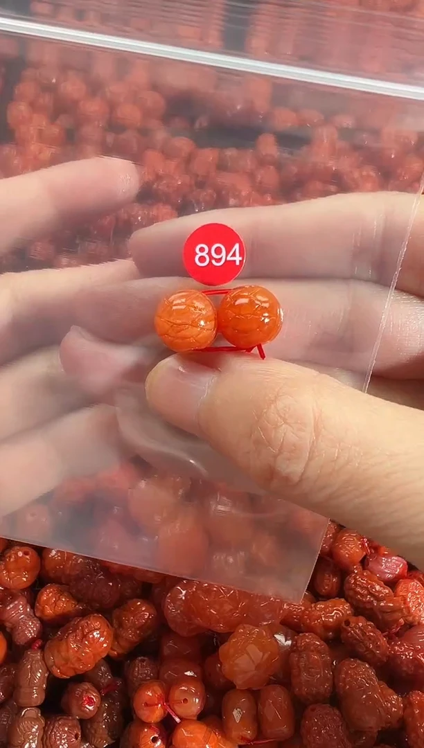 颈饰未镶嵌南红玛瑙1