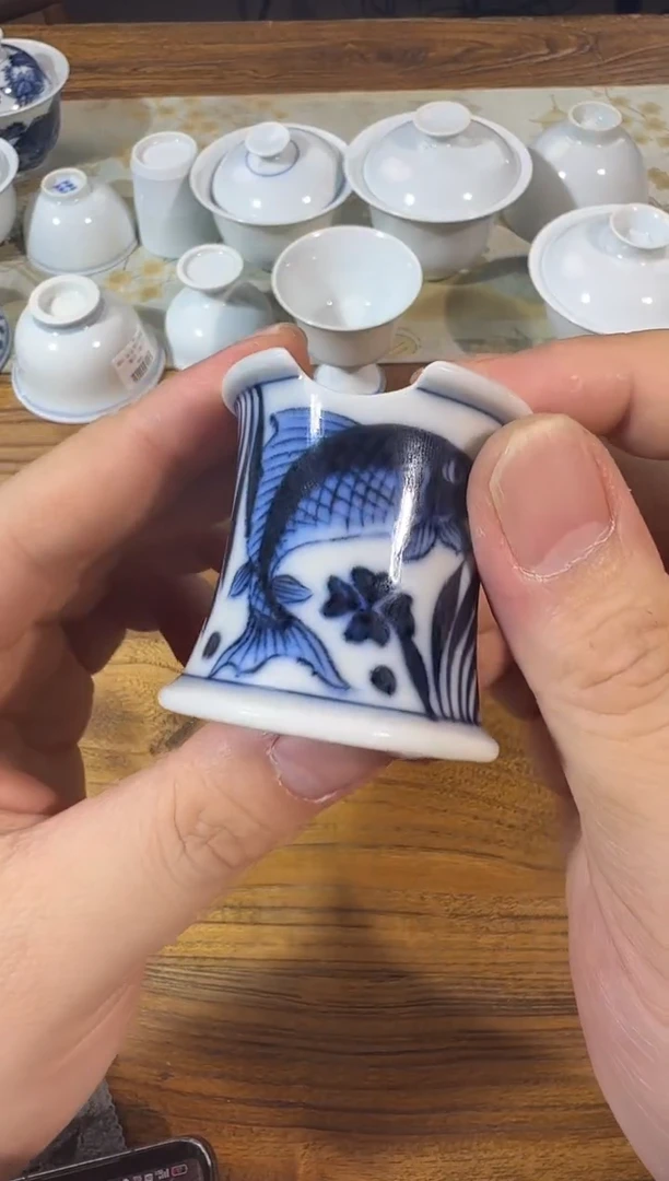 惊釉鱼藻雪茄盖置鱼藻雪茄盖置