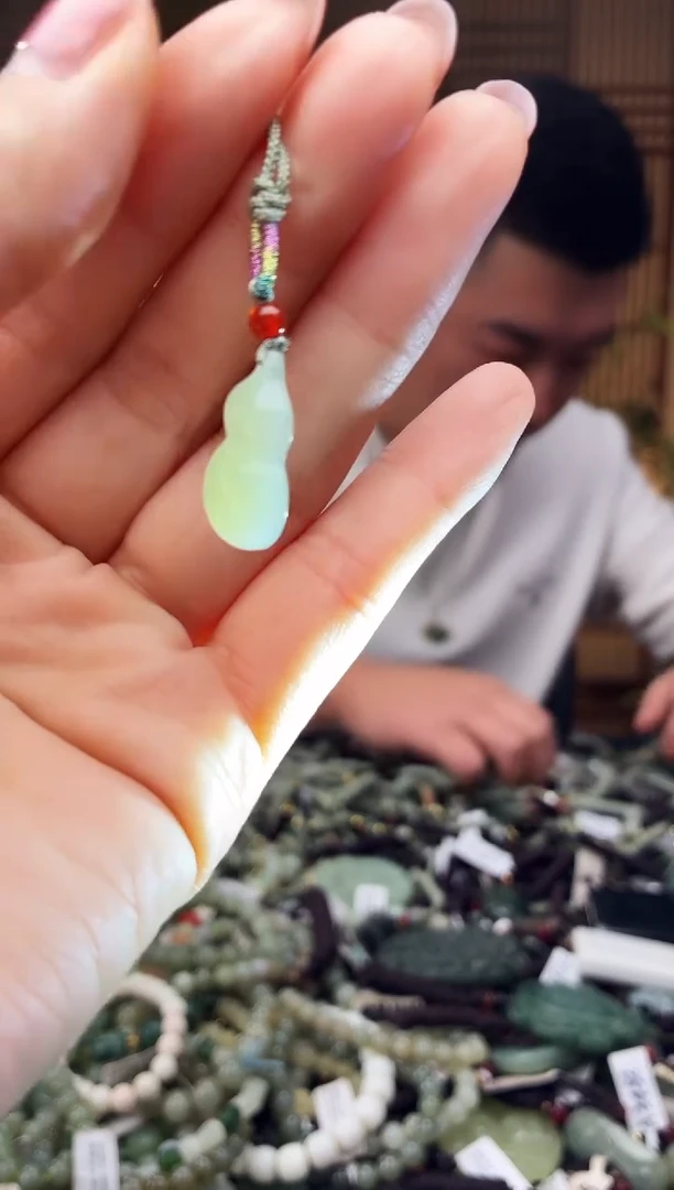 颈饰未镶嵌和田玉多样性发货，拍一发一