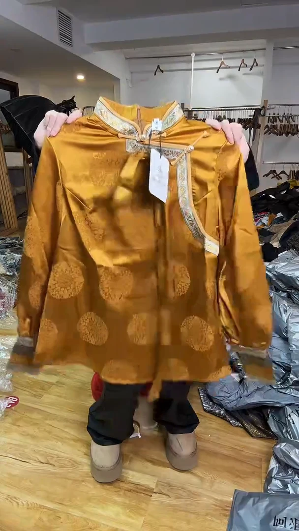 衬衣 XL码 115-125斤以里