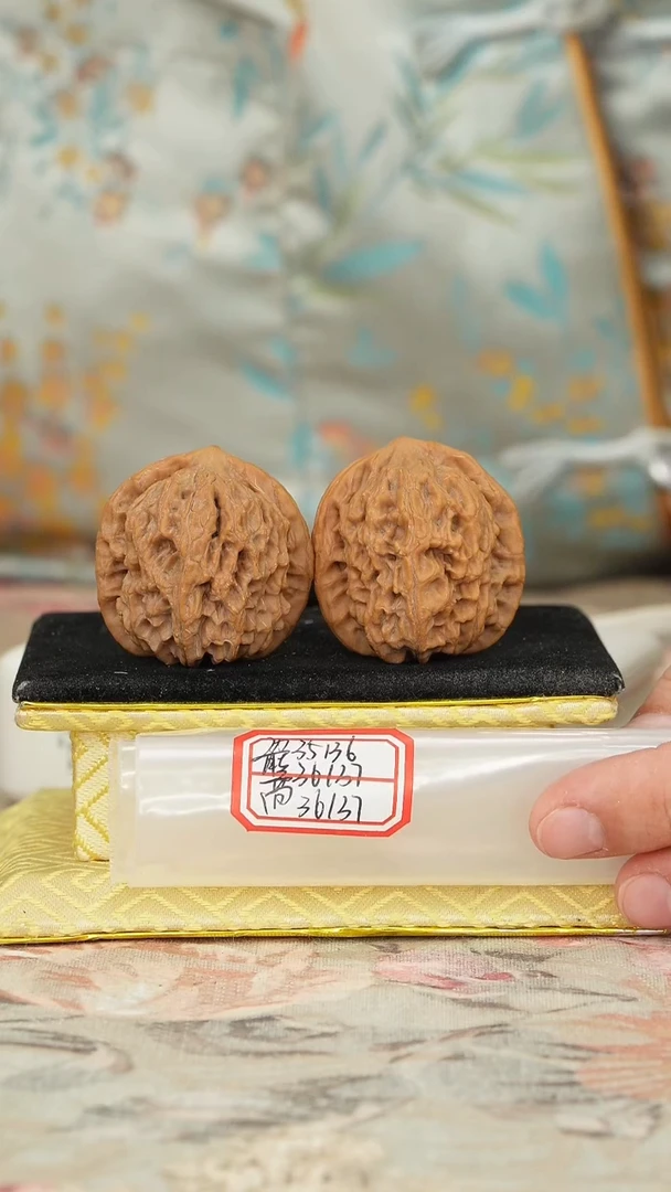 【闪购商品】文玩核桃把件非嫁接马老四