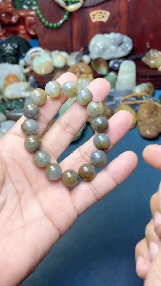 未镶嵌和田玉把件-