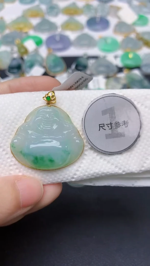 翡翠18K金镶嵌颈饰天然缅甸A货翡翠