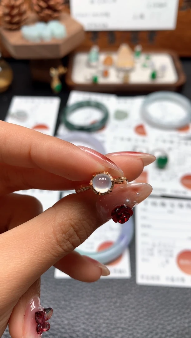 【闪购商品】翡翠戒指18K金镶嵌戒指